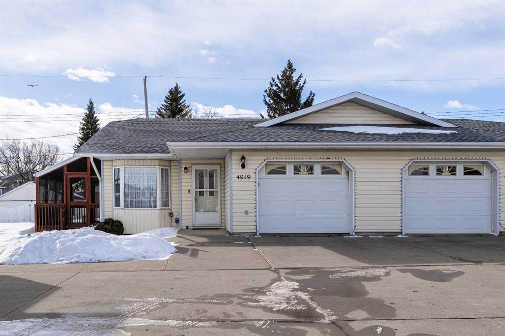 4919 53 Avenue - Photo 1