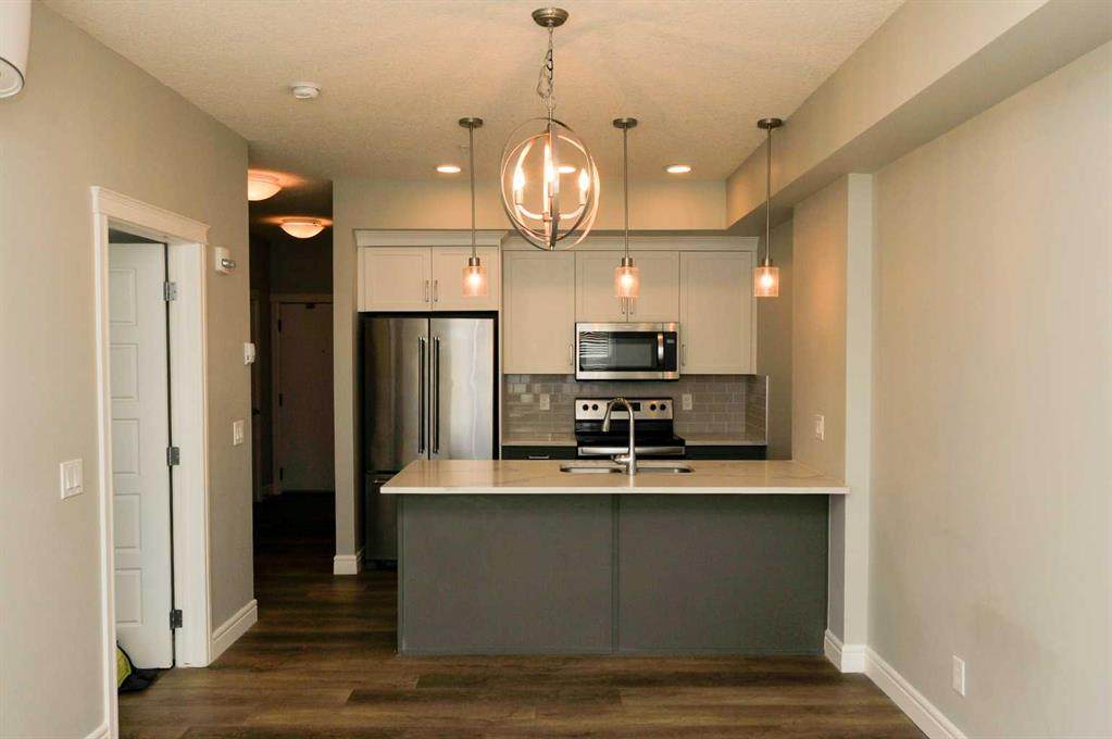 19661 40 Street - Photo 1