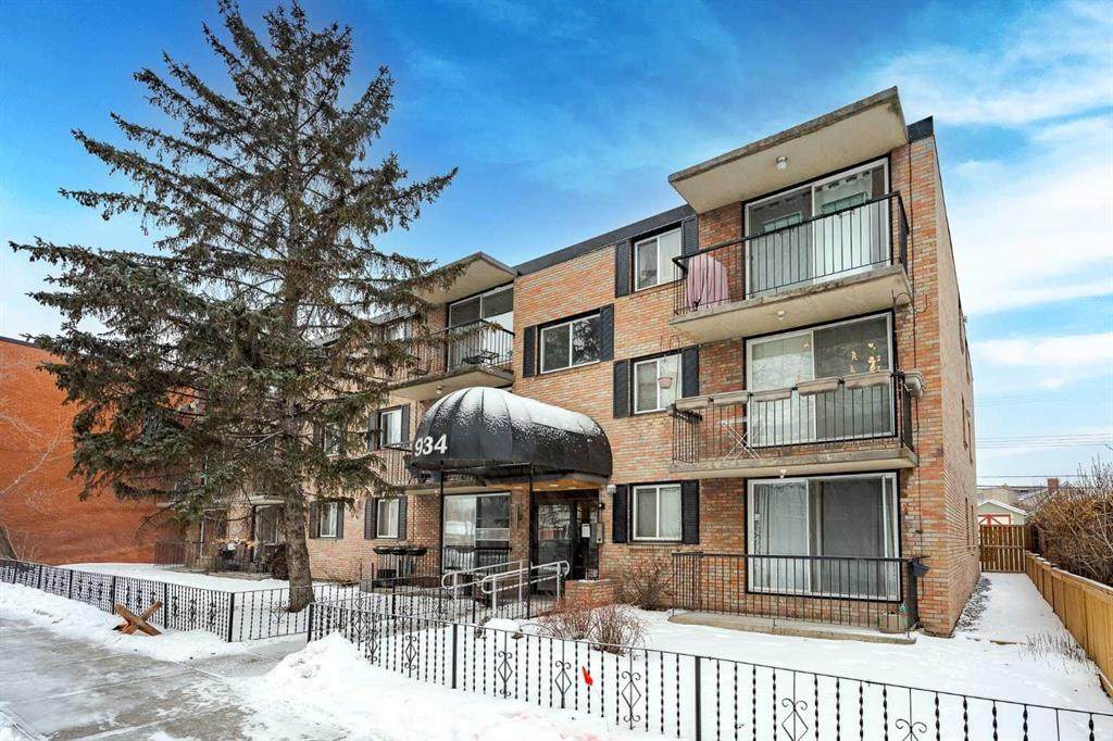 934 2 Avenue - Photo 1