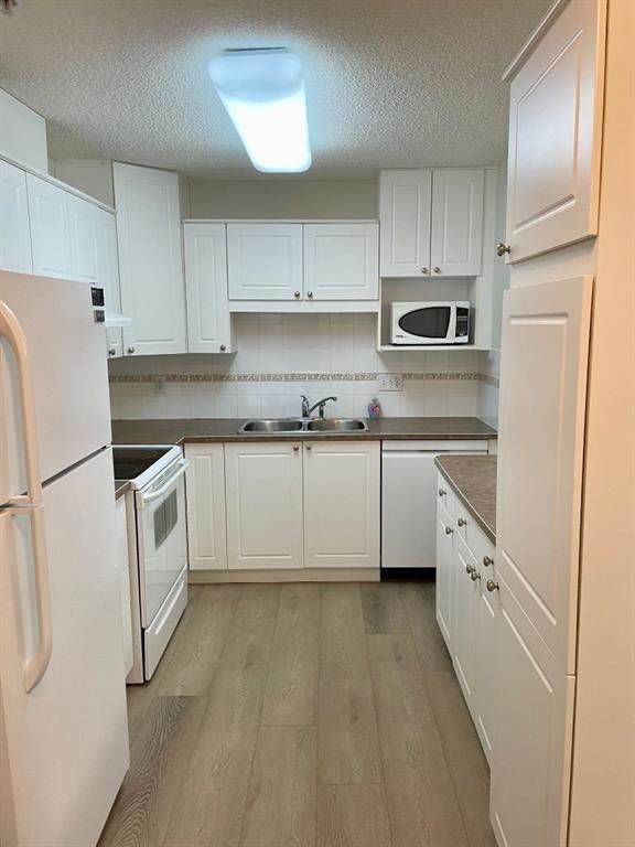 928 Arbour Lake Road - Photo 1