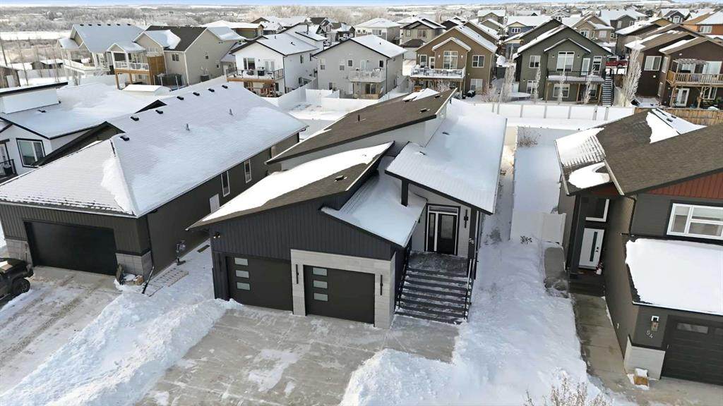 58 Mitchell Crescent - Photo 1