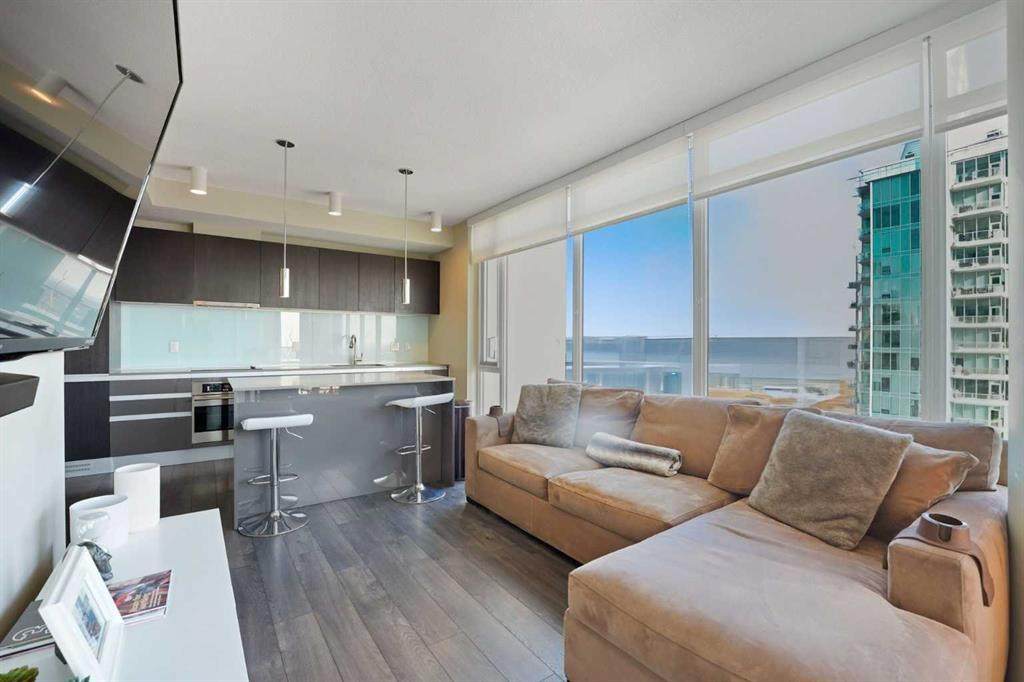1122 3 Street - Photo 1