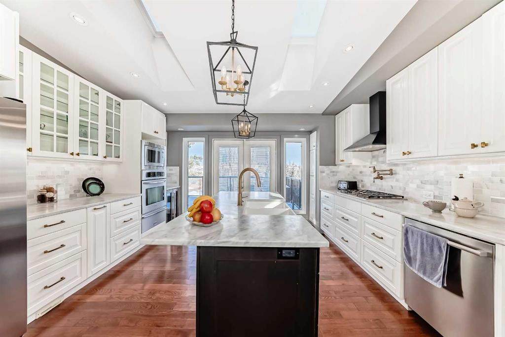 52 Hidden Vale Crescent - Photo 1