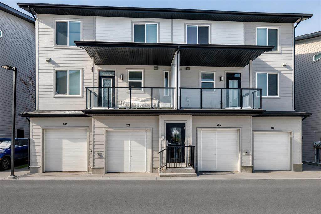 225 Redstone Walk - Photo 1
