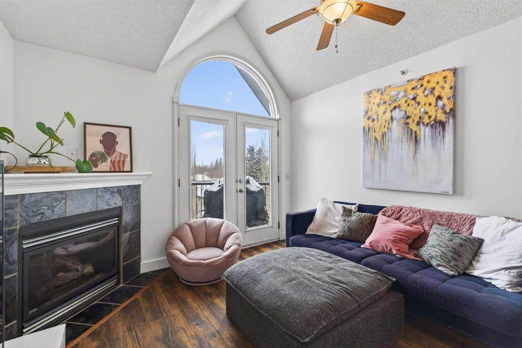 735 56 Avenue - Photo 1