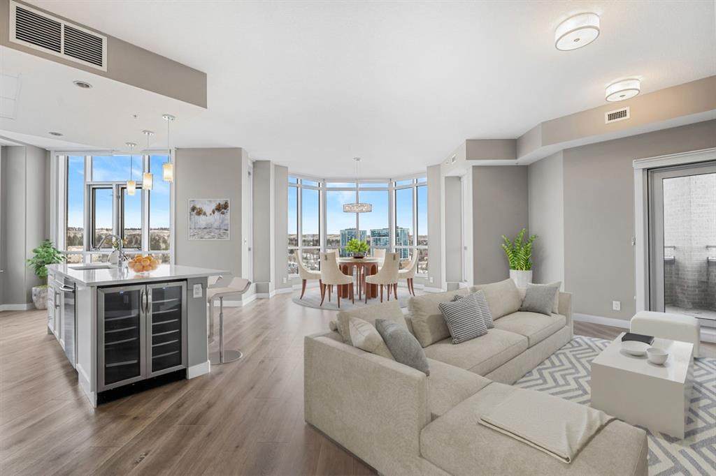 32 Varsity Estates Circle - Photo 1