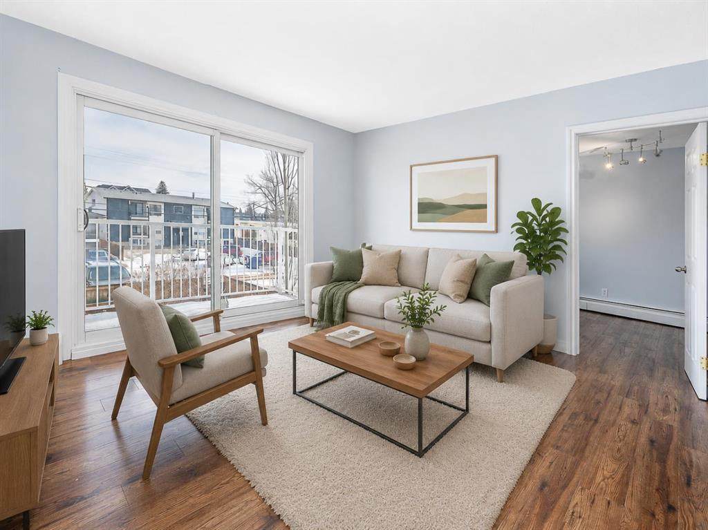 4328 75 Street - Photo 1