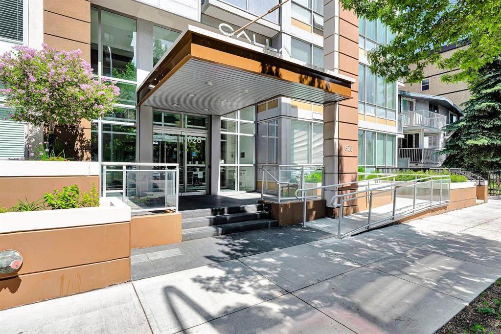 626 14 Avenue - Photo 1