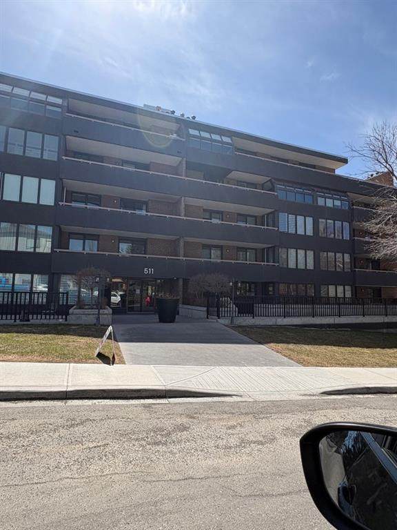 511 56 Avenue - Photo 1
