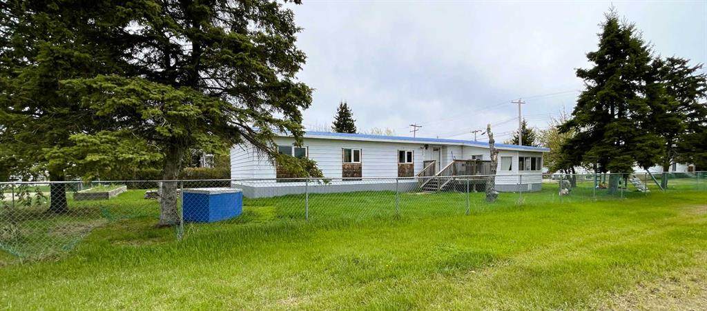 4521 50 Avenue - Photo 1