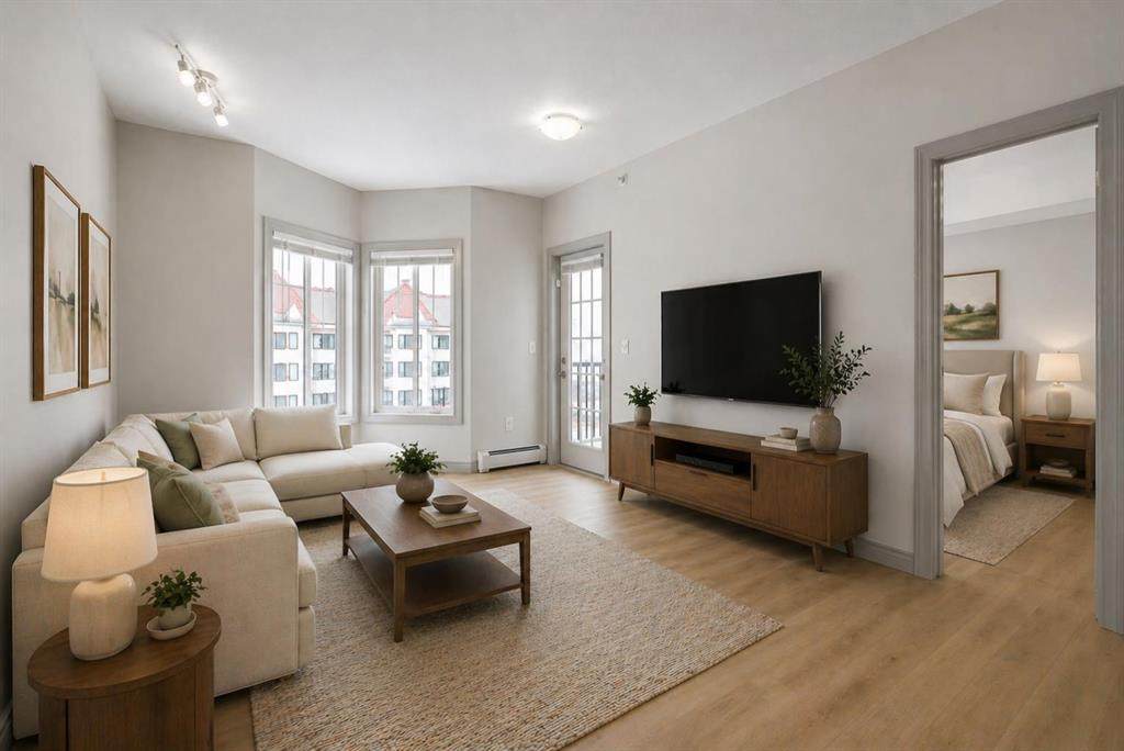 70 Royal Oak Plaza - Photo 1