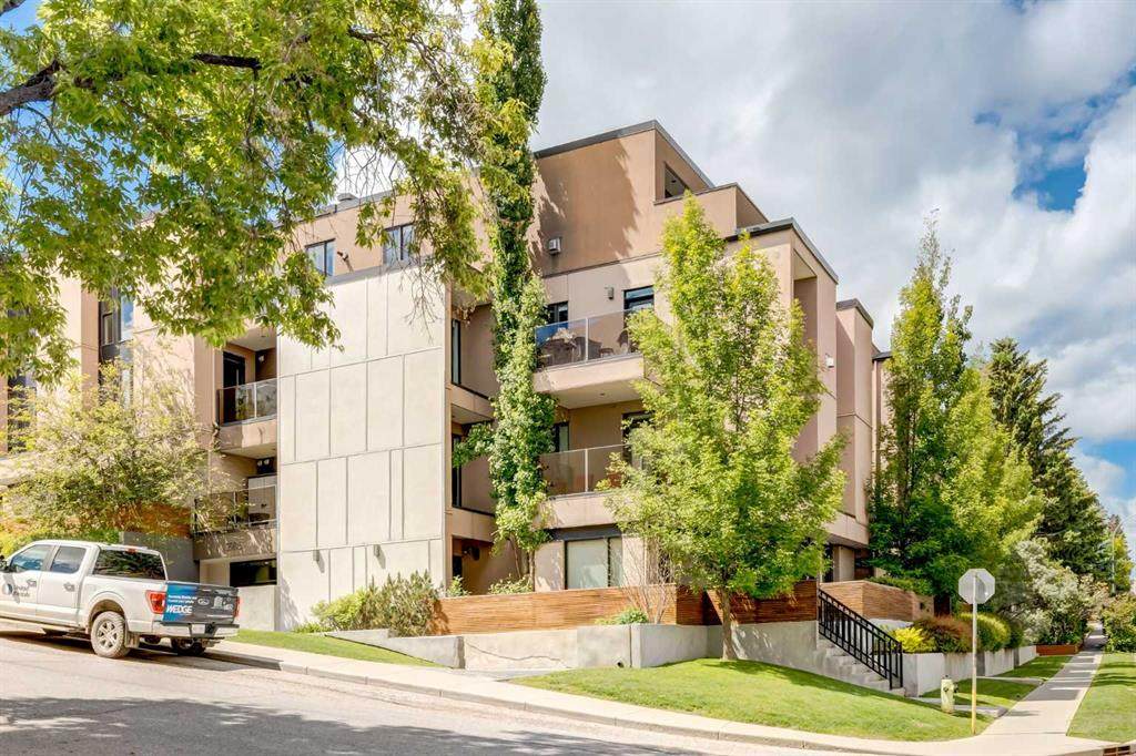 2905 16 Street - Photo 1