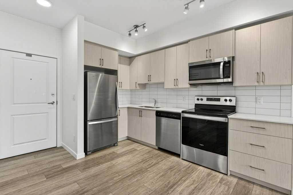 https://bt-photos.global.ssl.fastly.net/calgary/orig_boomver_2_A2300805-2.jpg