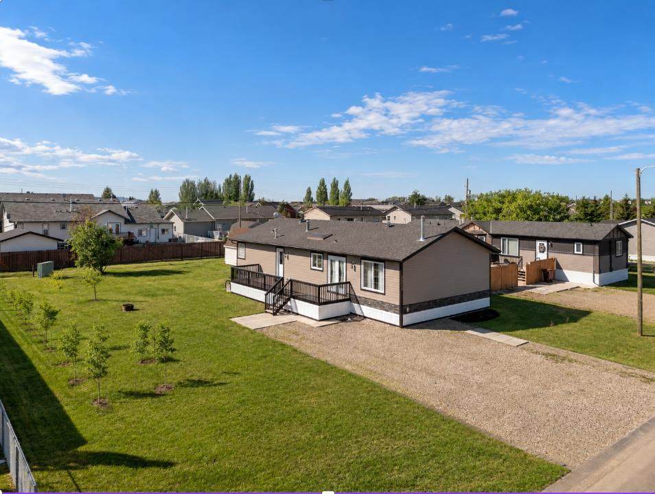 10705 101 Avenue - Photo 1