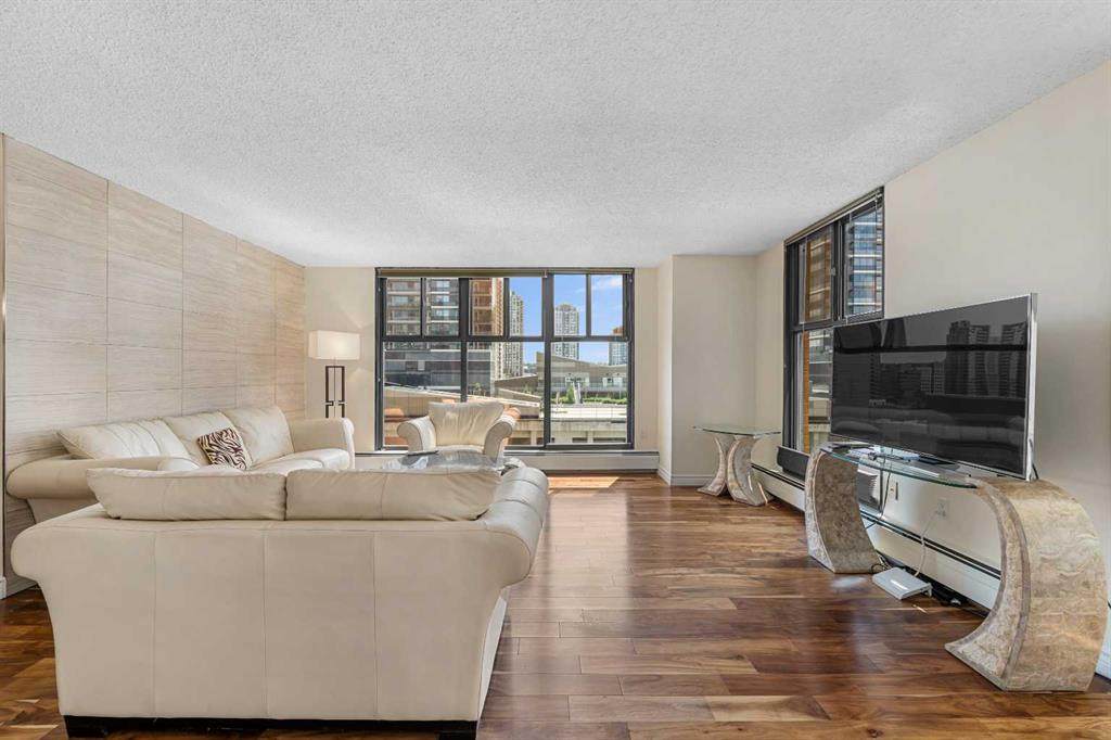 1100 8 Avenue - Photo 1