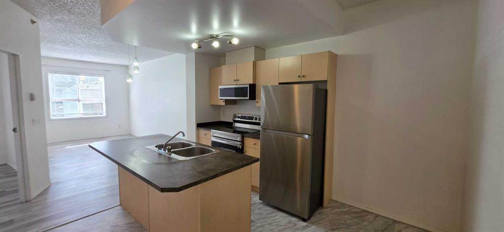 73 Erin Woods Court - Photo 1