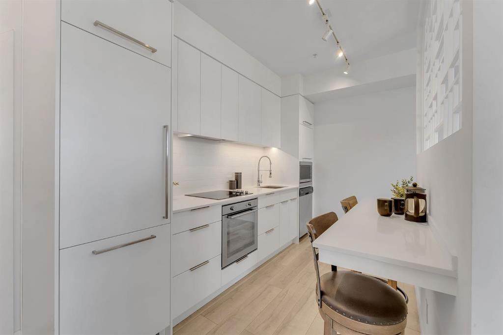 3125 39 Street - Photo 1