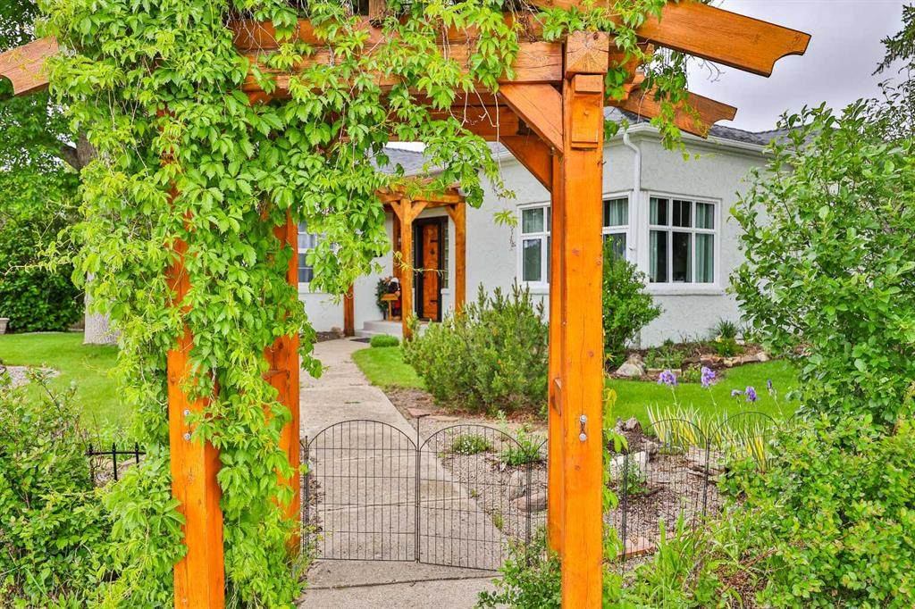 405 3 Avenue - Photo 1