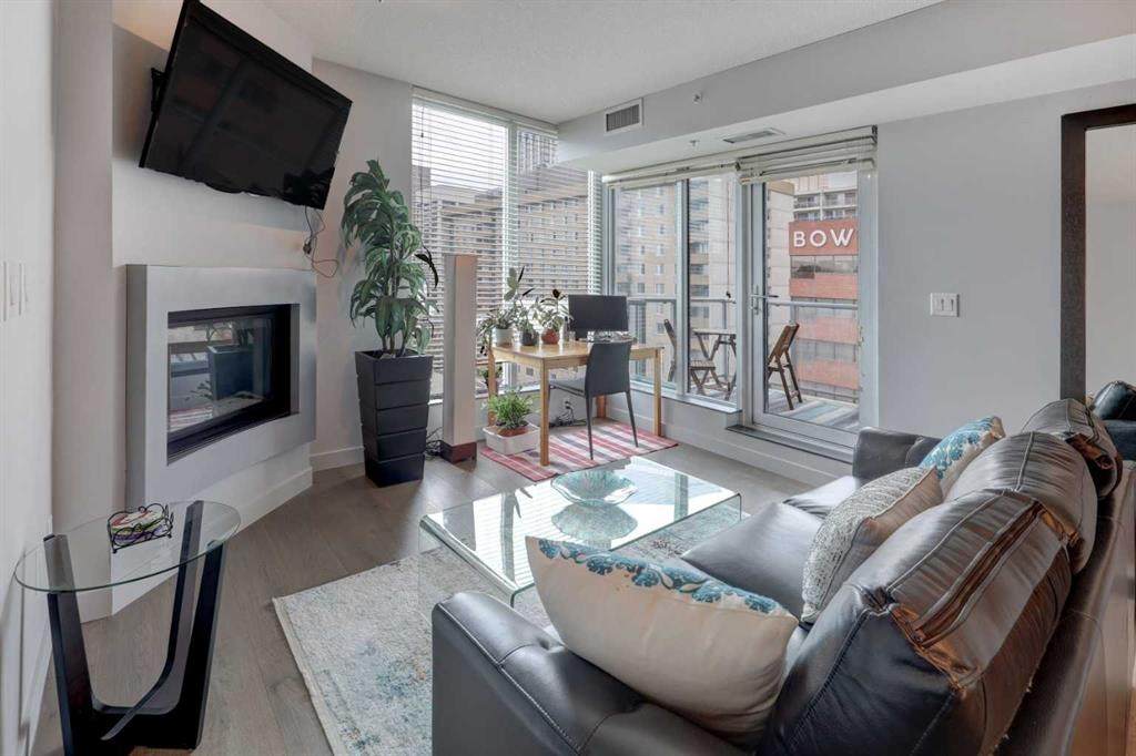 888 4 Avenue - Photo 1