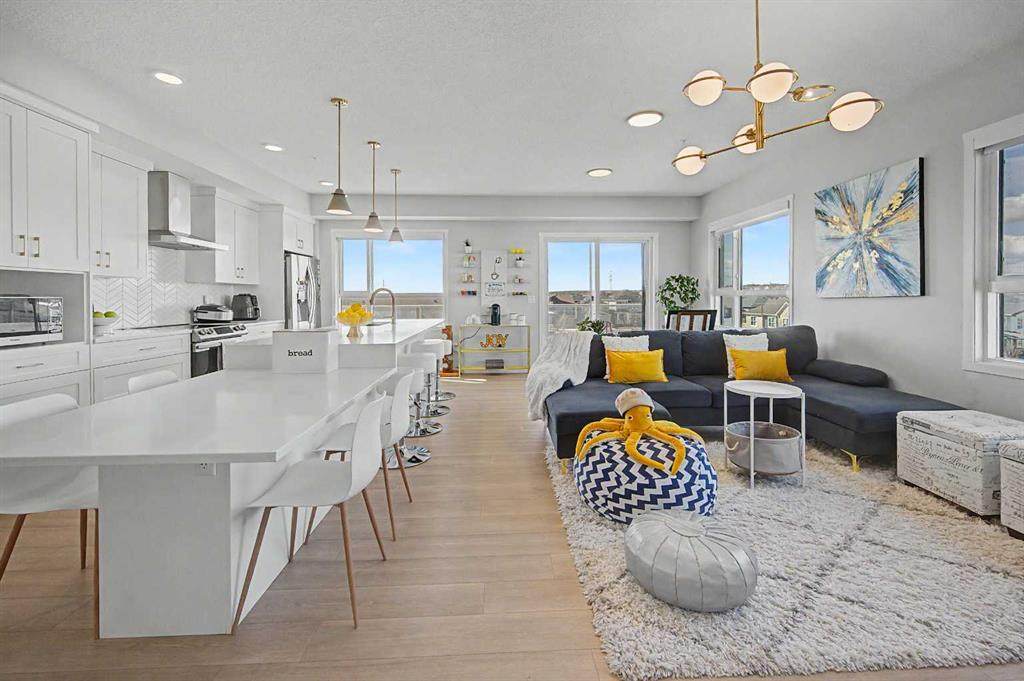 40 Carrington Plaza - Photo 1