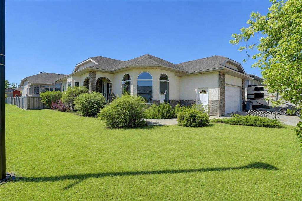 9009 128 Avenue - Photo 1