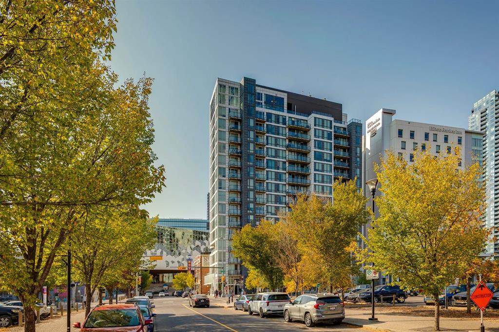 450 8 Avenue - Photo 1