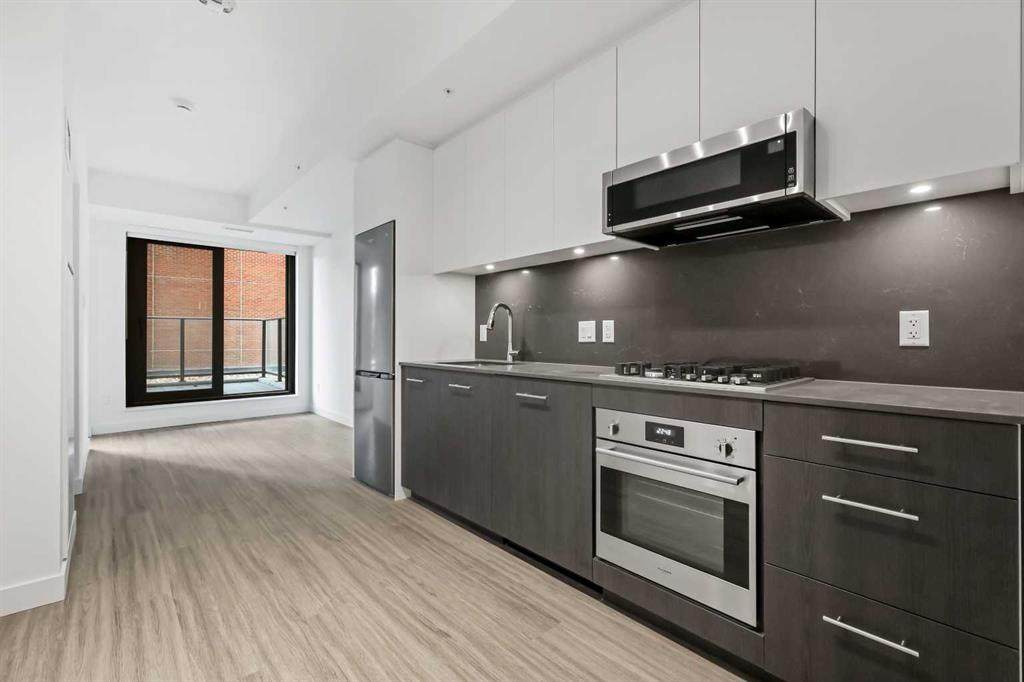 730 2 Avenue - Photo 1