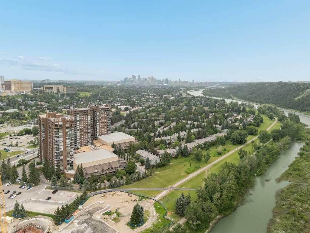 145 Point Drive - Photo 1