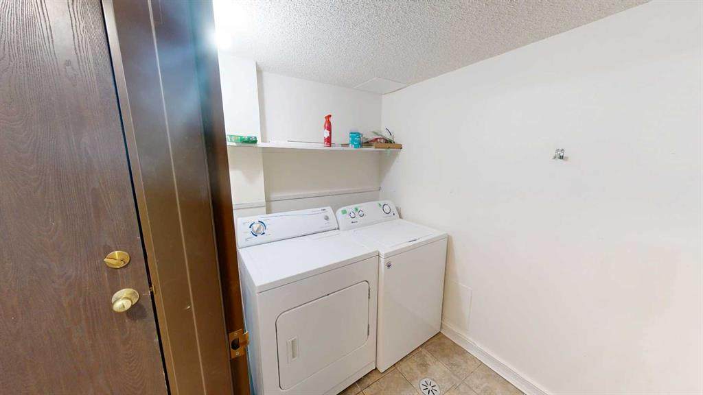 401 Columbia Boulevard - Photo 1