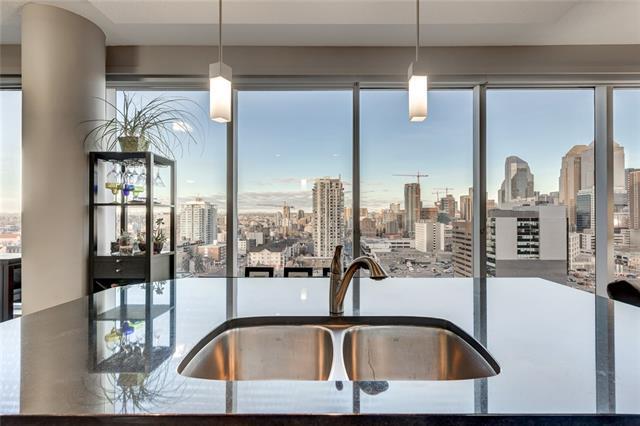 211 13 Avenue - Photo 1