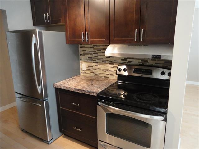312 15 Avenue - Photo 1