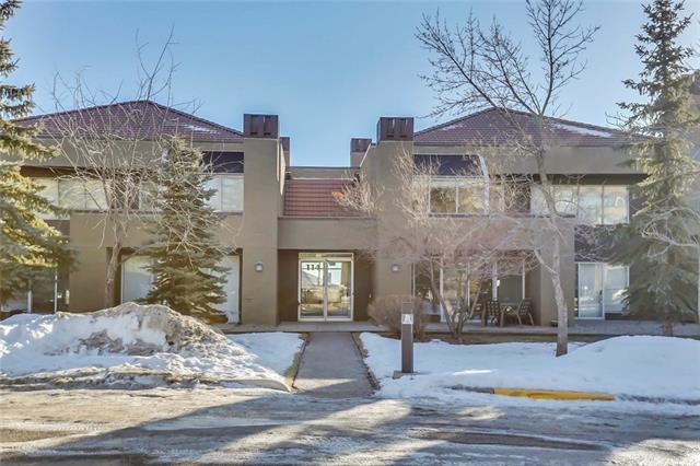 114 Village Heights - Photo 1