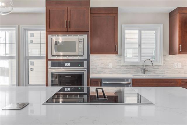 253 21 Avenue - Photo 1