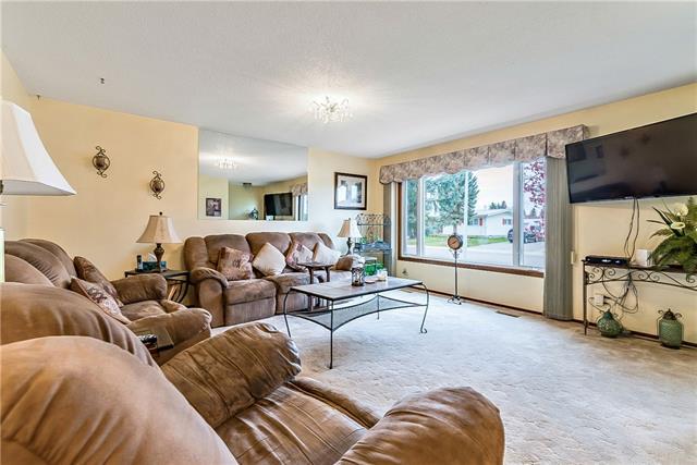 323 48 Avenue - Photo 1
