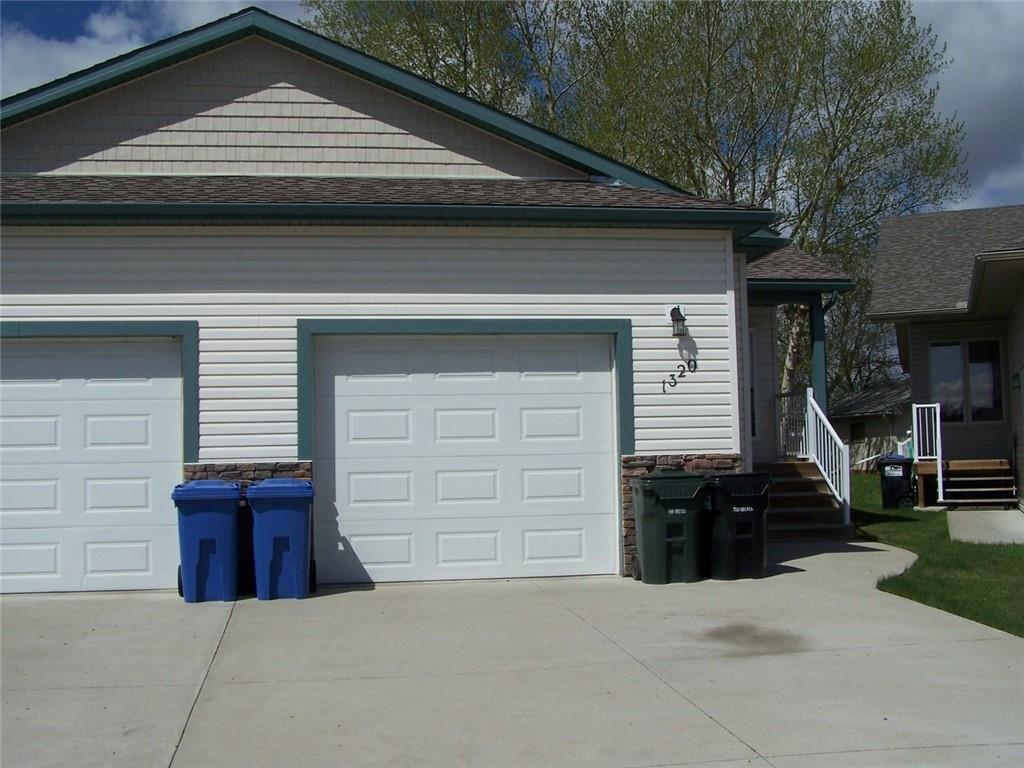 1320 23 Avenue - Photo 1