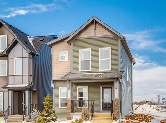 349 Chinook Gate Close - Photo 1