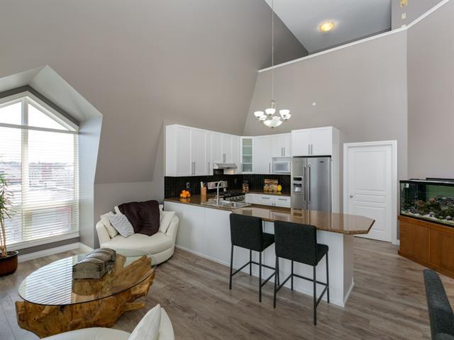 138 18 Avenue - Photo 1