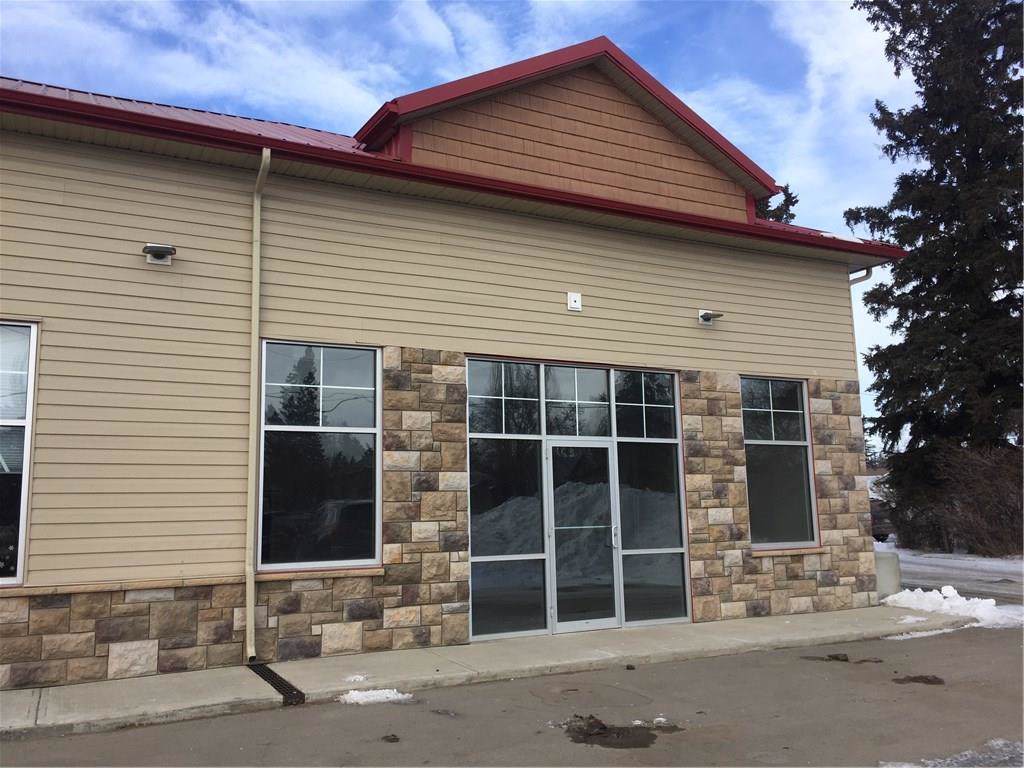 4529 49 Avenue - Photo 1