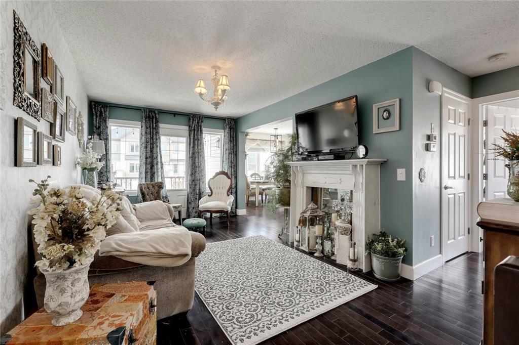 126 Windstone Crescent - Photo 1