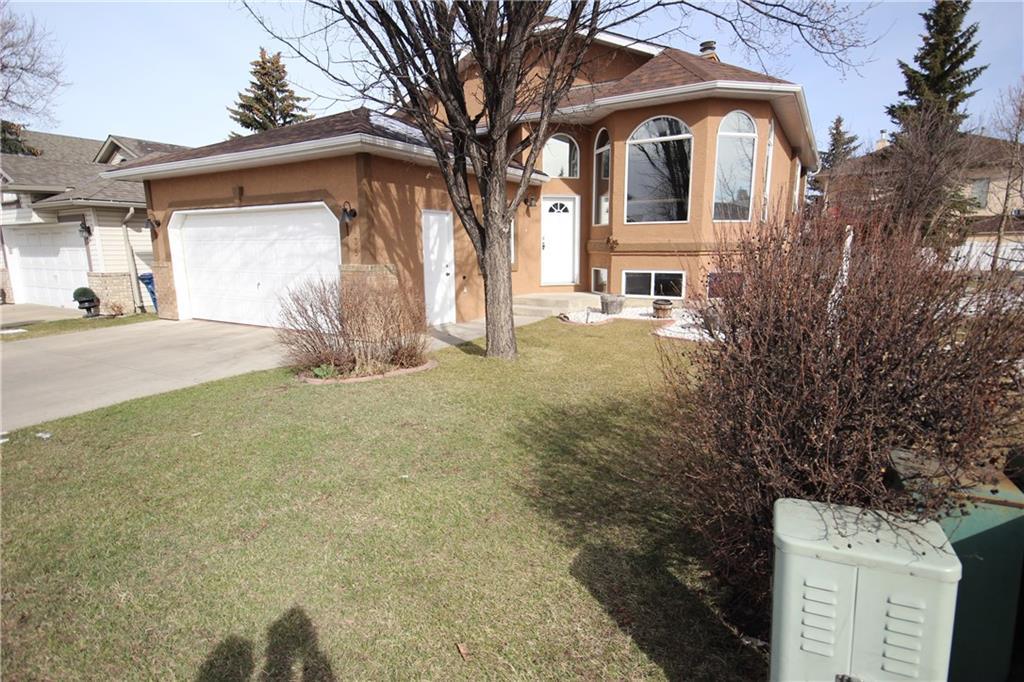 135 Waterstone Crescent - Photo 1