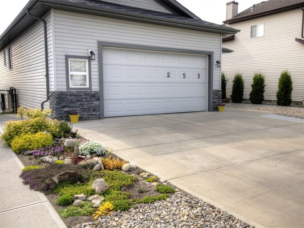 255 Hillcrest Boulevard - Photo 1