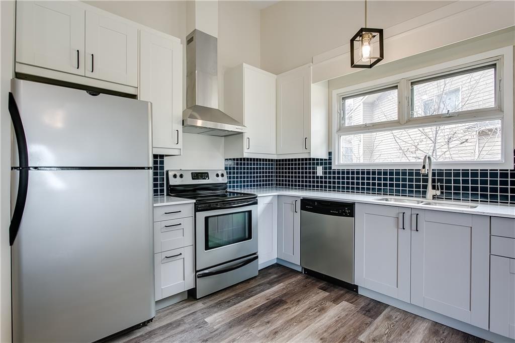 428 Strathcona Mews - Photo 1