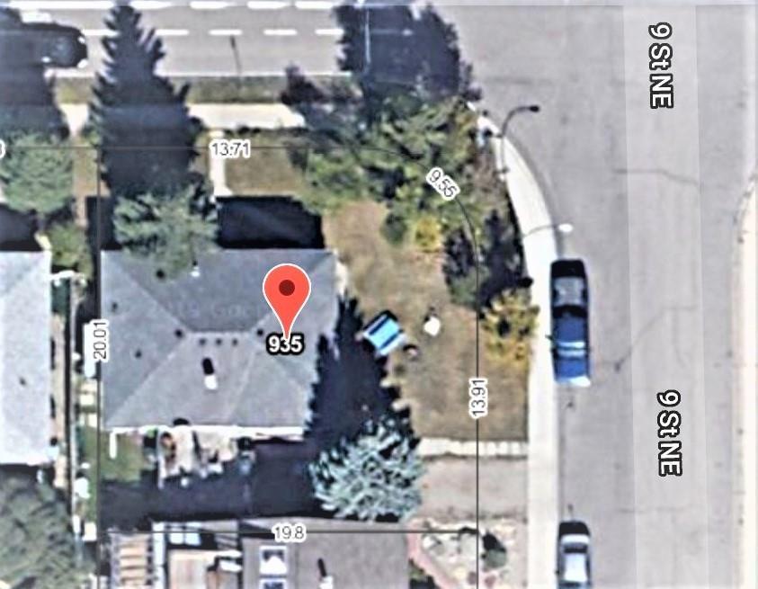 935 8 Avenue - Photo 1