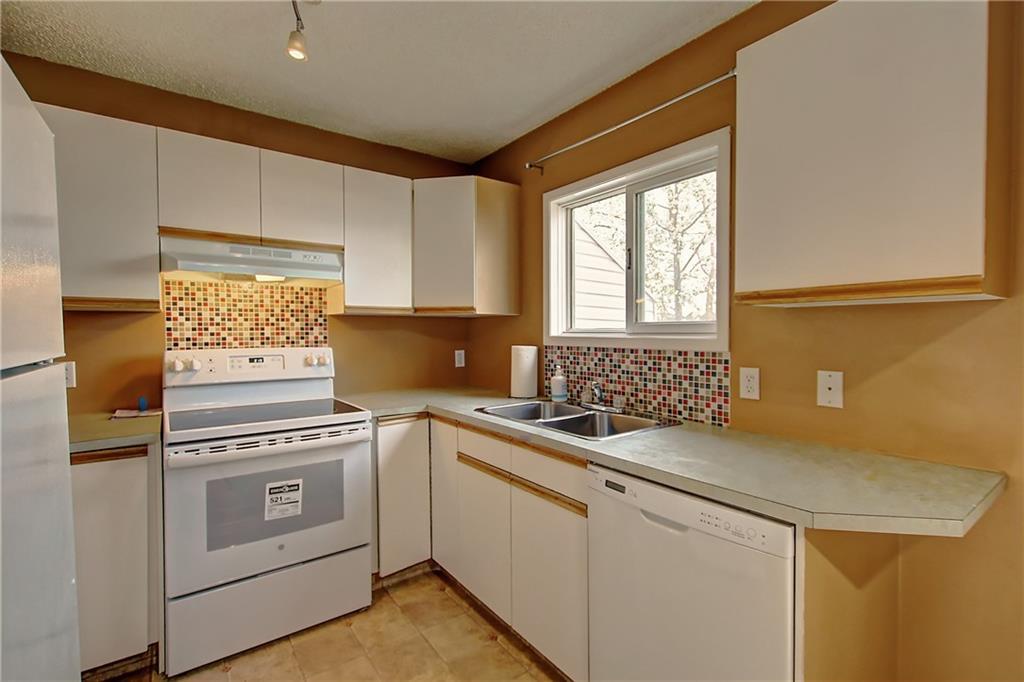 48 Abbeydale Villa(S) - Photo 1