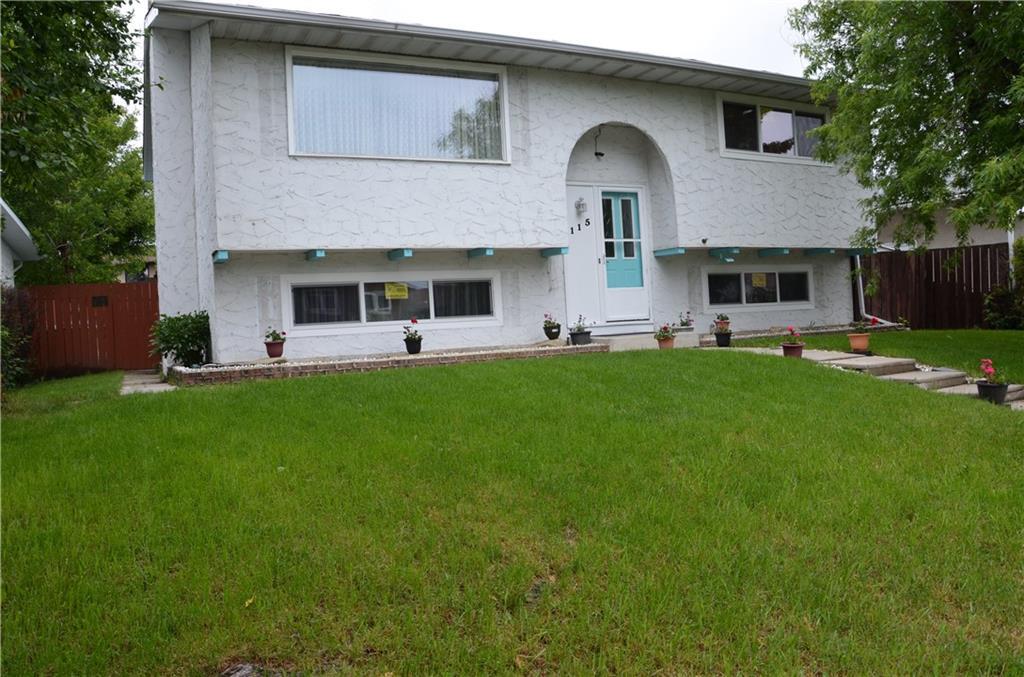 115 Penworth Crescent - Photo 1