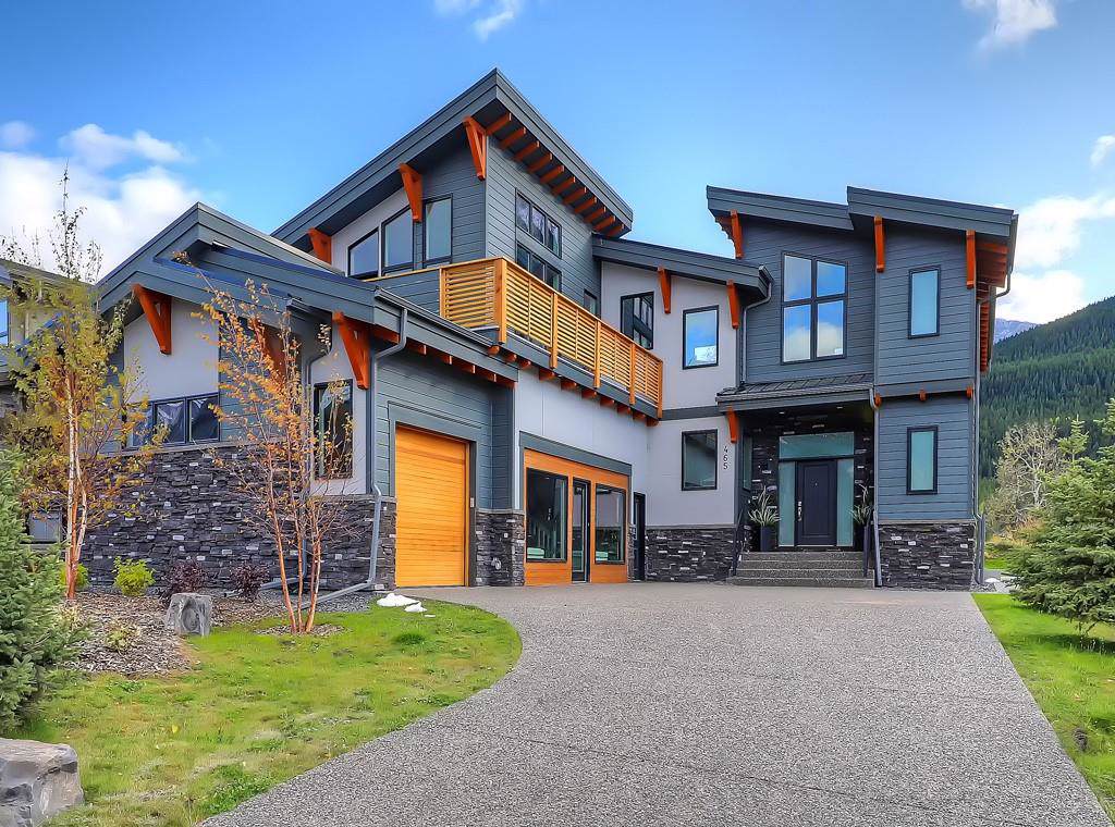 465 Stewart Creek Close - Photo 1