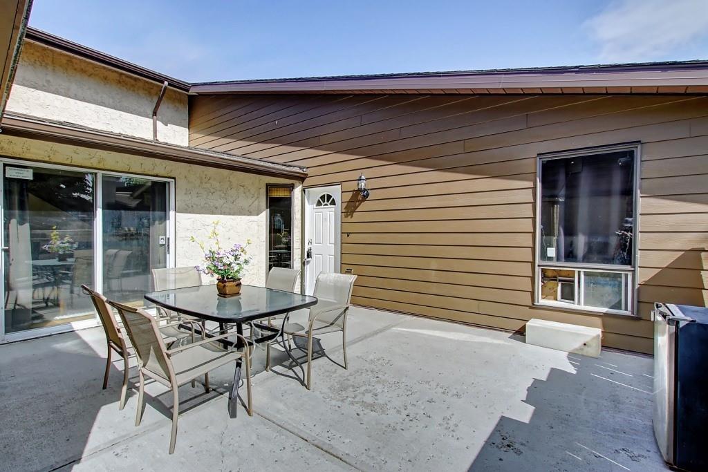 5404 10 Avenue - Photo 1