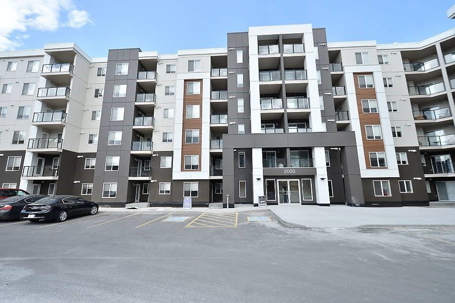 4641 128 Avenue - Photo 1