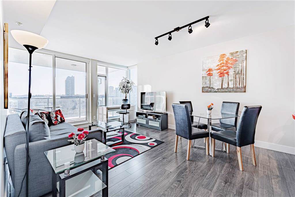 519 Riverfront Avenue - Photo 1