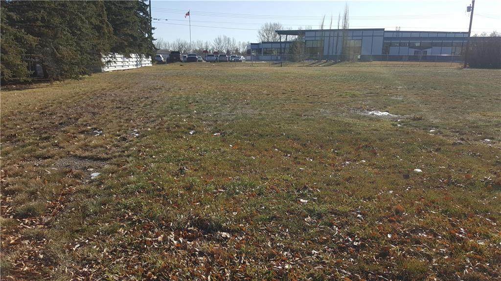 613 1 Street - Photo 1